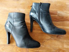 NurVersand! Unisa Leder Stiefelette High Heels Plateau EU 39