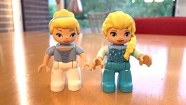 Duplo Elsa et Cinderella figurines