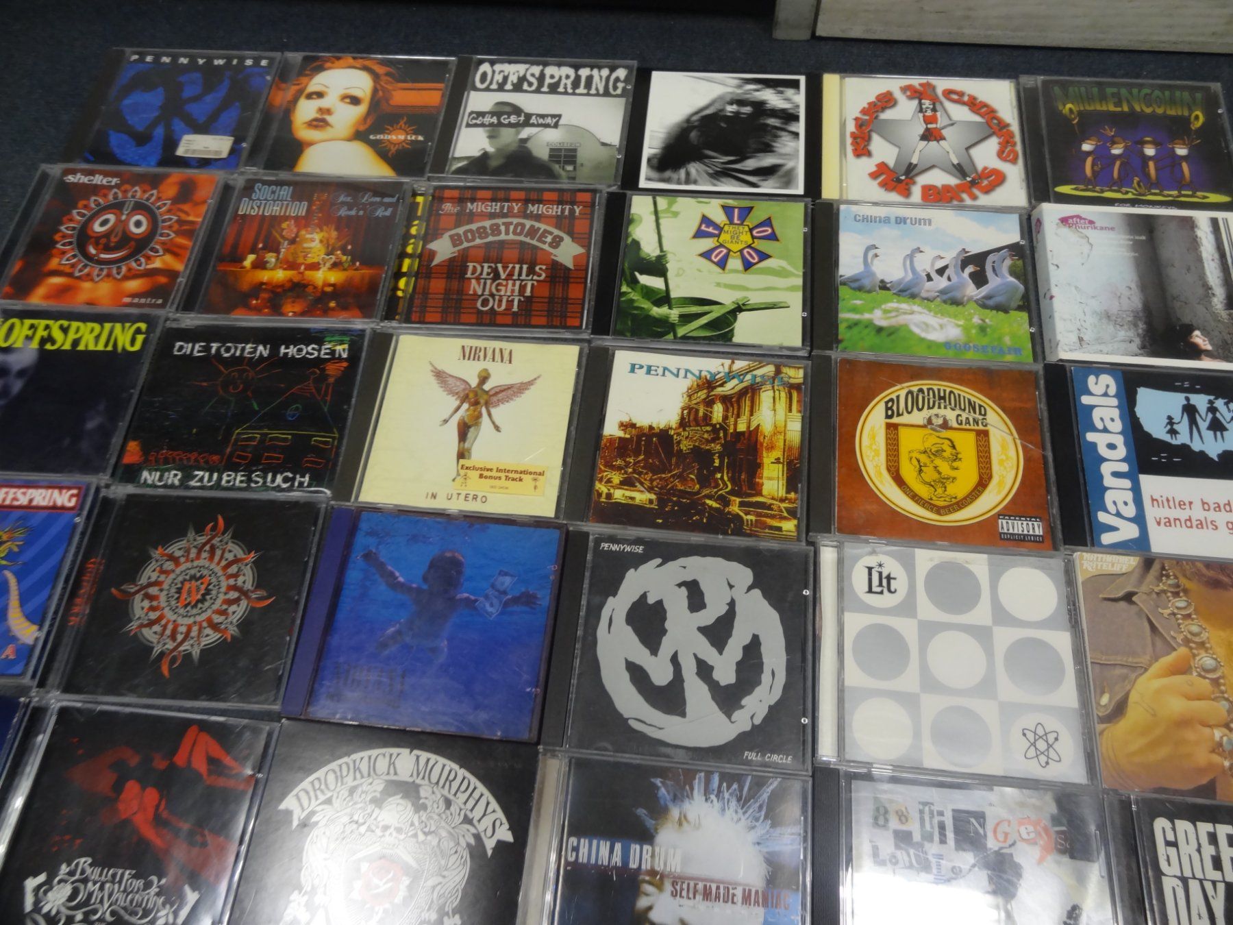 CDs: Punk Alternative -Nirvana etc.  über 50 stück – Gebraucht aus luzern von musicandart 3