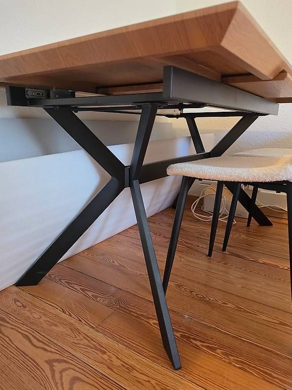 Set de table et chaises: Table extensible 140cm - 180cm – D'occasion à Genève par dav_jd5j 2