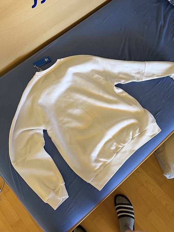 Pullover & Sweatshirts: Adidas Sweater – Gebraucht aus Ascona von GioeleS 3