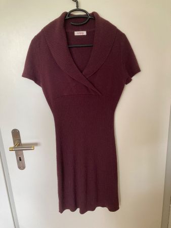 Orsay Strickkleid, Grösse M, Kurzarm, Weinrot - Herbst Chic!