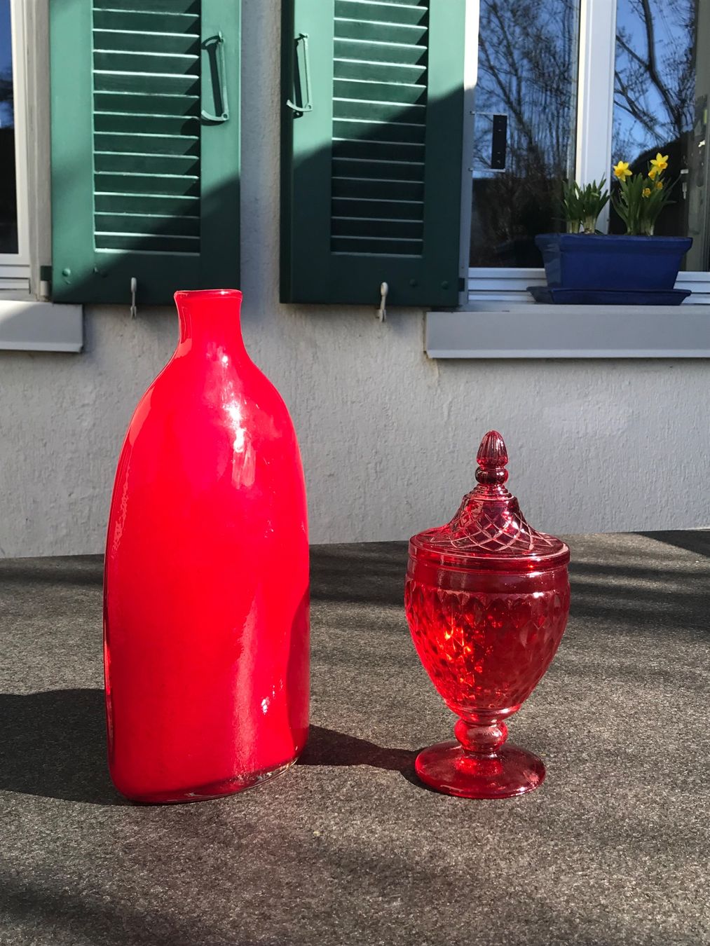 Vasi & Recipienti: Rote Deko-Vase & Bonboniere aus Glas – Usato da Hittnau venduto da Noppi 6
