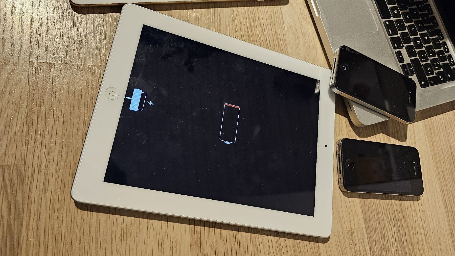 Apple Tablet PC: Lot Apple à vendre – Usato da Moutier venduto da thewild 3