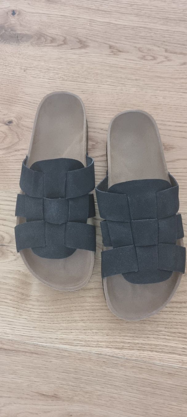 Scarpe da donna: Damenschuhe Grösse 38-39 – Usato da Lachen SZ venduto da allesweg78