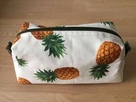 Tasche / Necessaire / Kosmetiktasche / Etui, neue Handarbeit