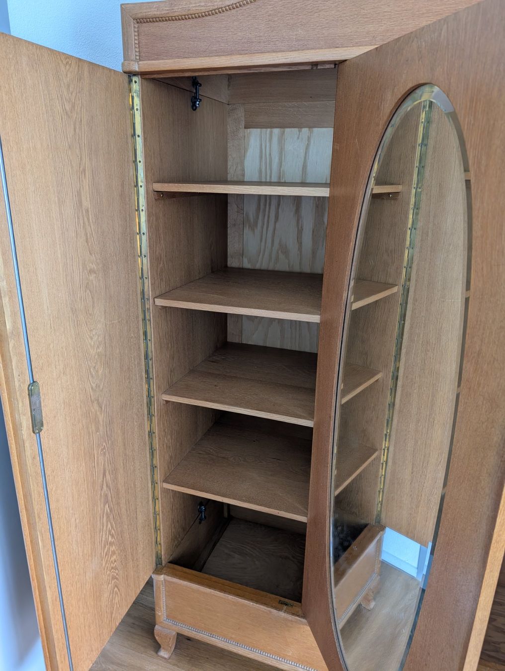 Armadi: Antiker Schrank – Usato da Pfäffikon SZ venduto da furrermi 4
