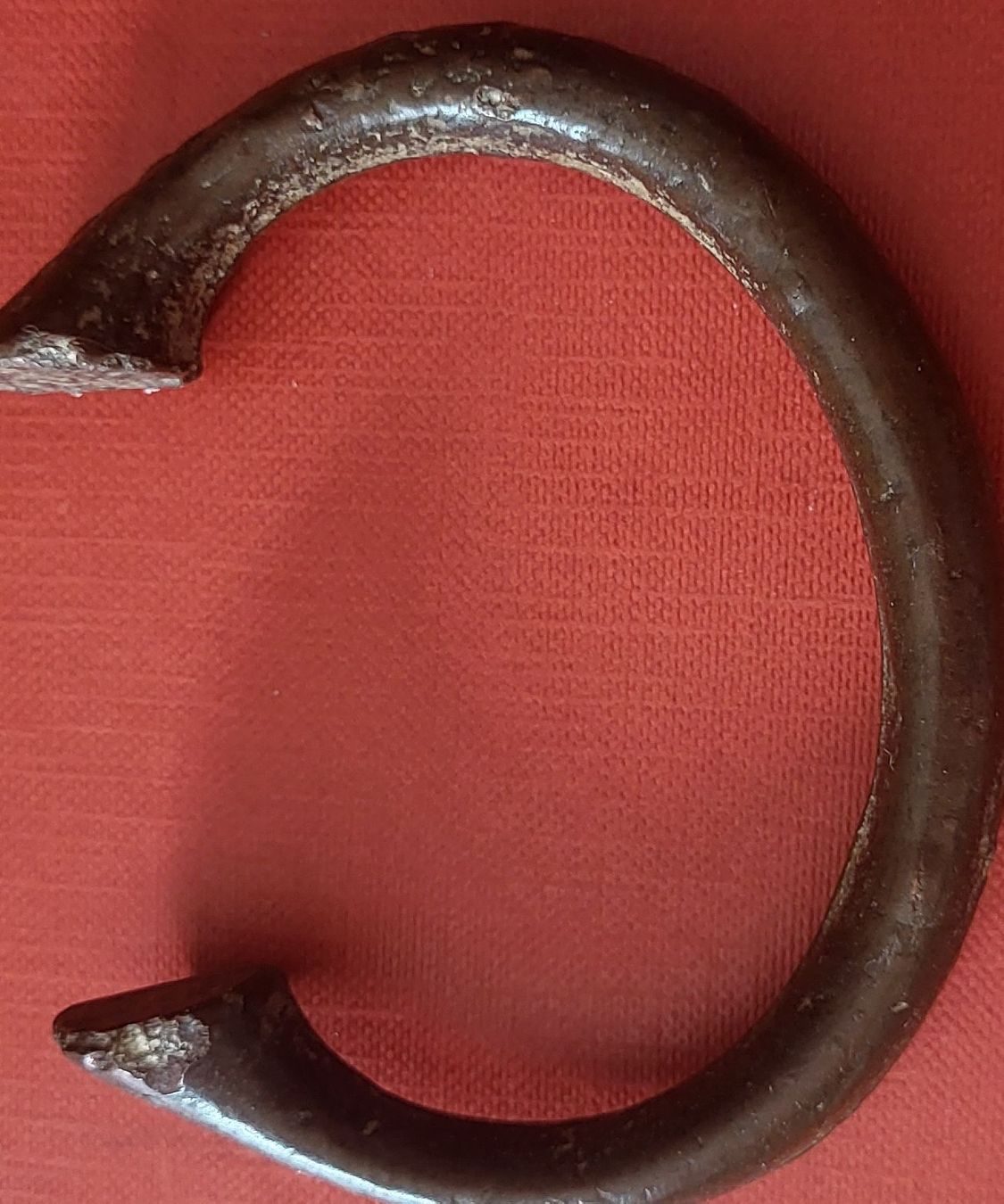 Armbänder & -reifen: Bracelet ancien en fer forgé - Style rustique authentique – Gebraucht aus Penthalaz von yve_wsq8