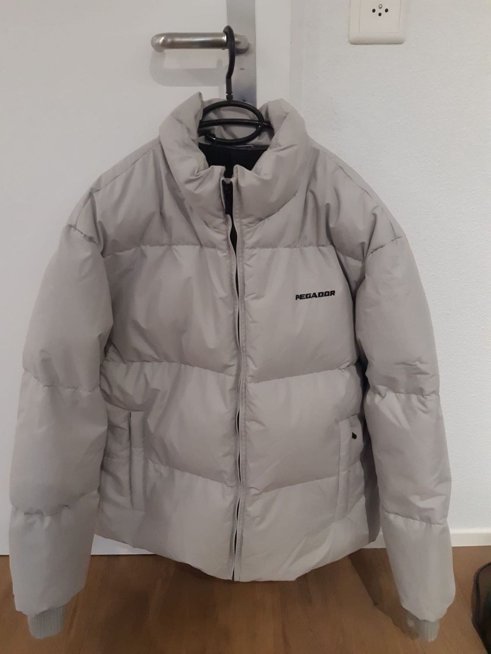 Giacche: Pegador Solin Puffer Jacket Grey L – Usato da Urdorf venduto da Daniela028