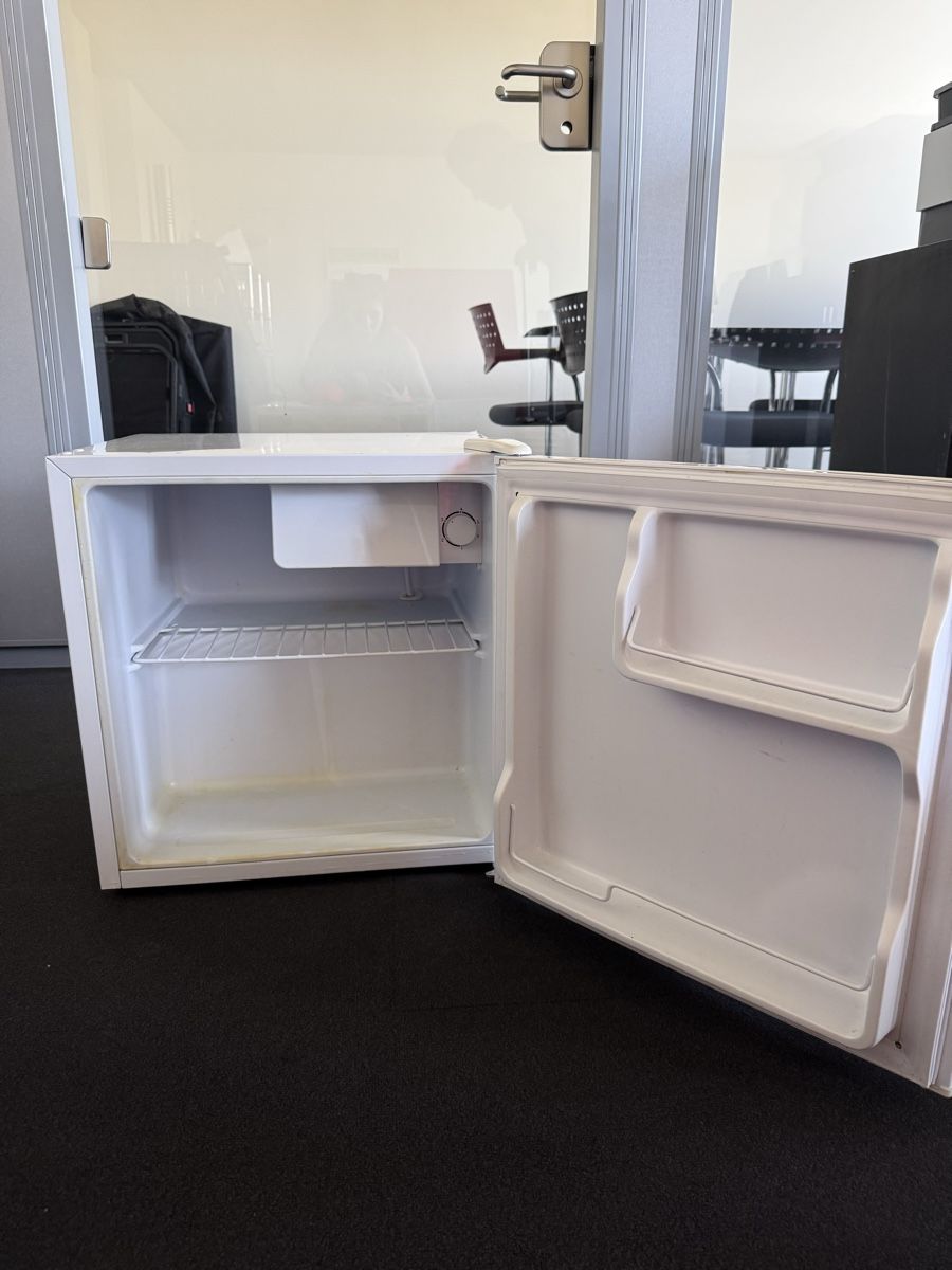 Kühlschrank: Mini Kühlschrank – Gebraucht aus Bottighofen von inf_8b5p 1