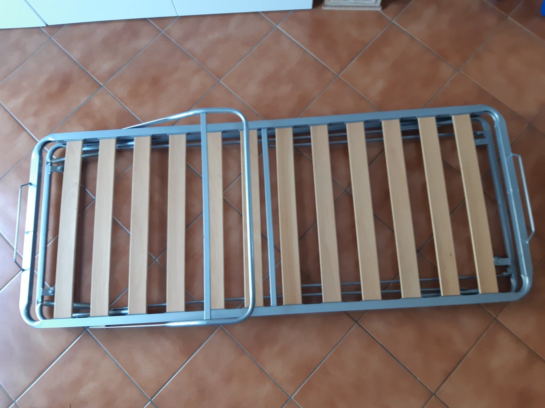 Letti: Letto pieghevole salvaspazio. – Usato da Magliaso venduto da Dlele 1