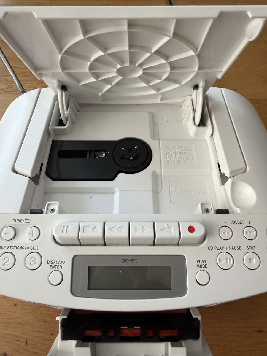 Sony Sistemi audio & multimediali: Sony CD Radio Cassette Corder – Usato da Luzern venduto da Daniela1907 1