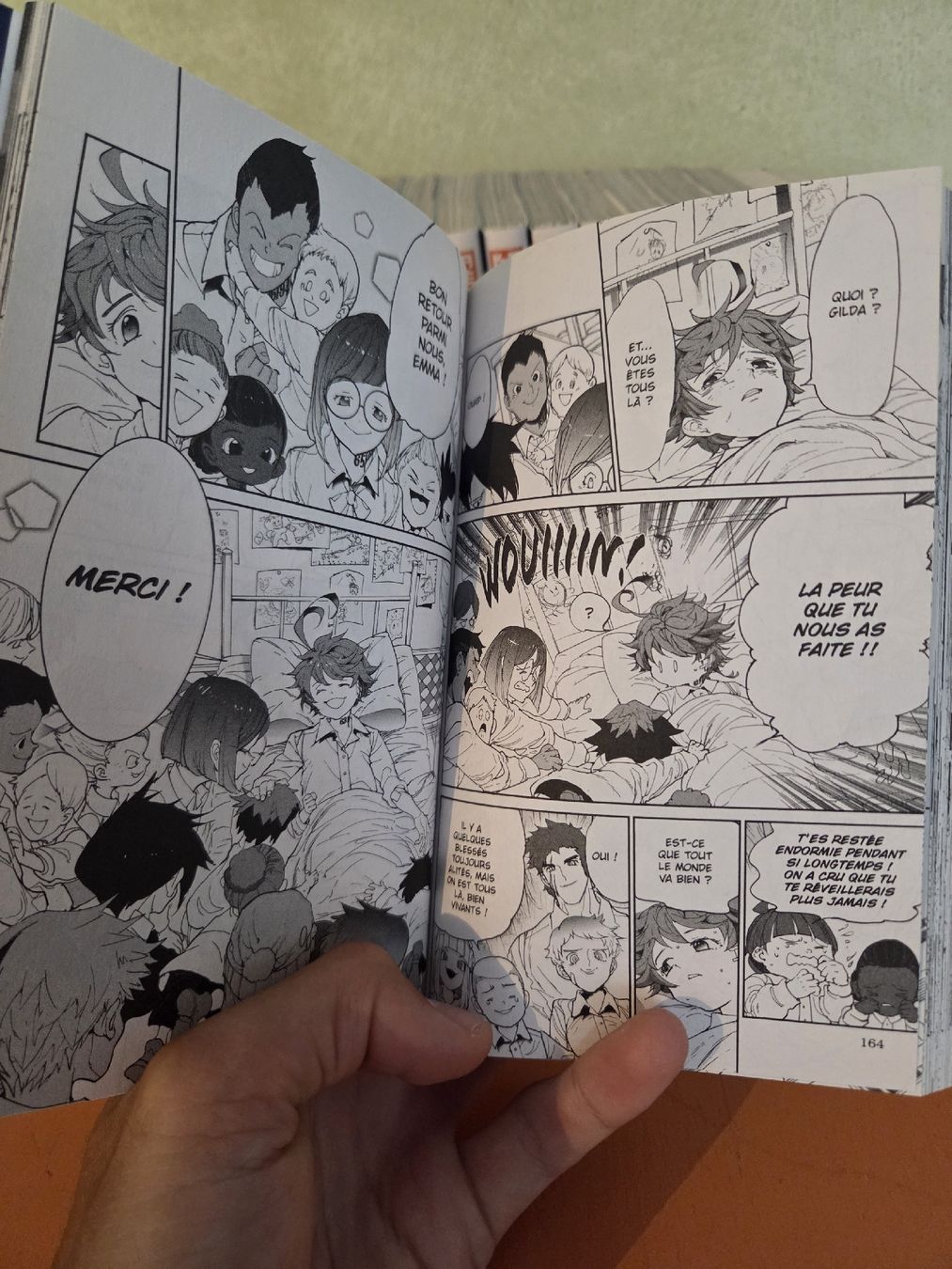 Fumetti: The Promised Neverland complet FR – Usato da Yverdon Les Bains venduto da GuillaumeJea 3