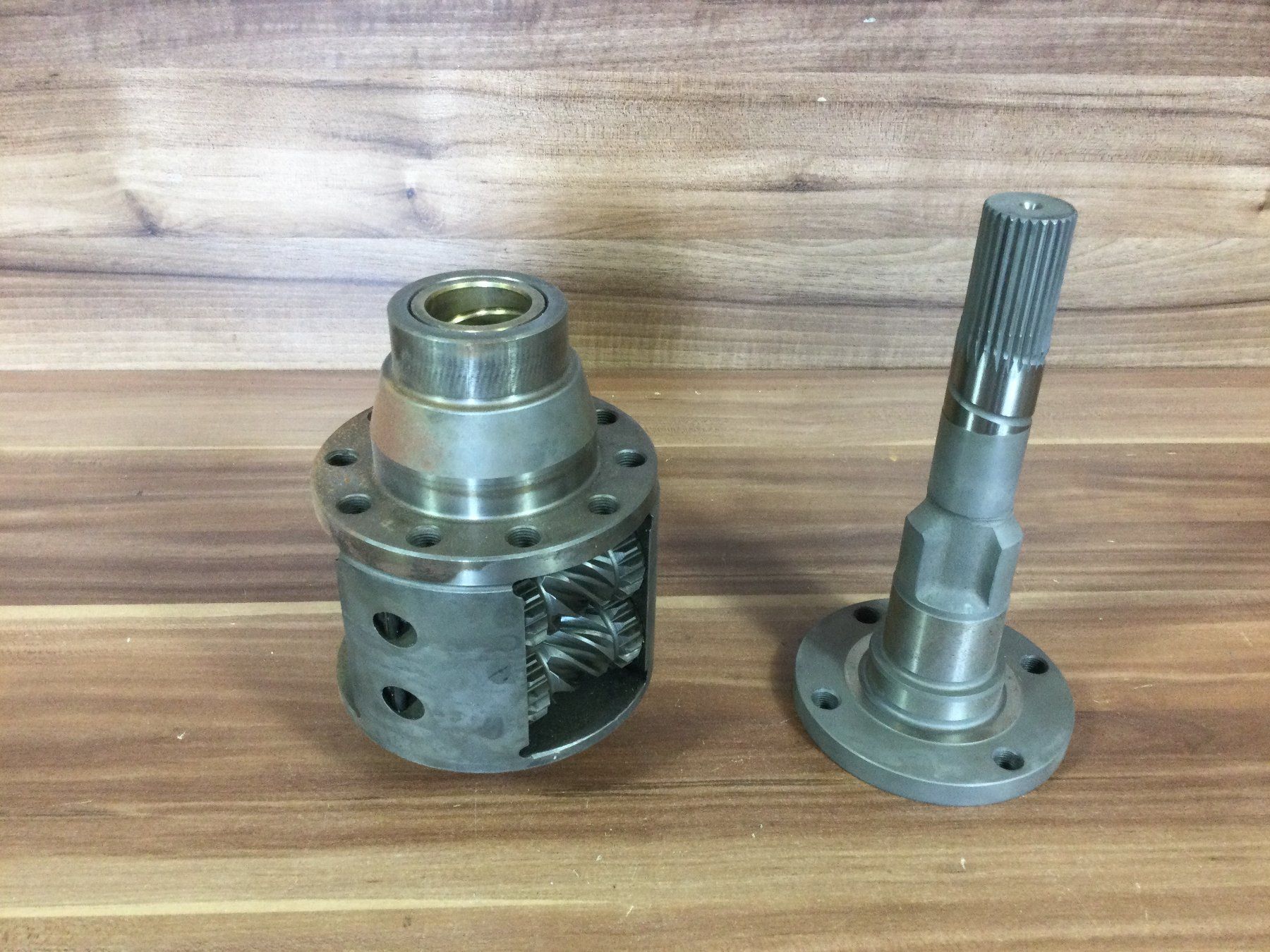 Attrezzi da lavoro: Schnittmodel Torsen-Mittendifferential ändlich Audi Quattro – Usato da Wangen SZ venduto da kuriosum12 2