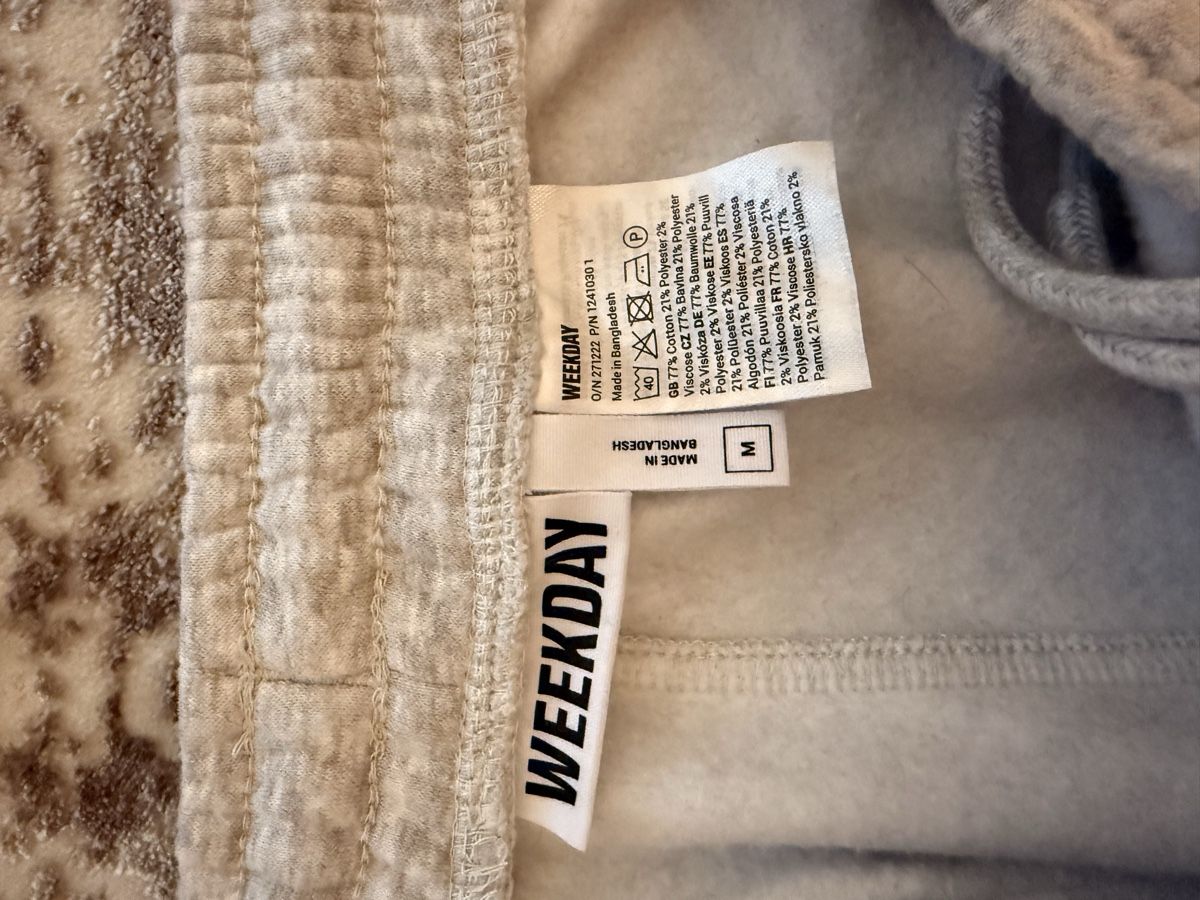 Weekday Pantalons: Weekday Jogginghose grau – D'occasion à Näfels par sellmemoric 2