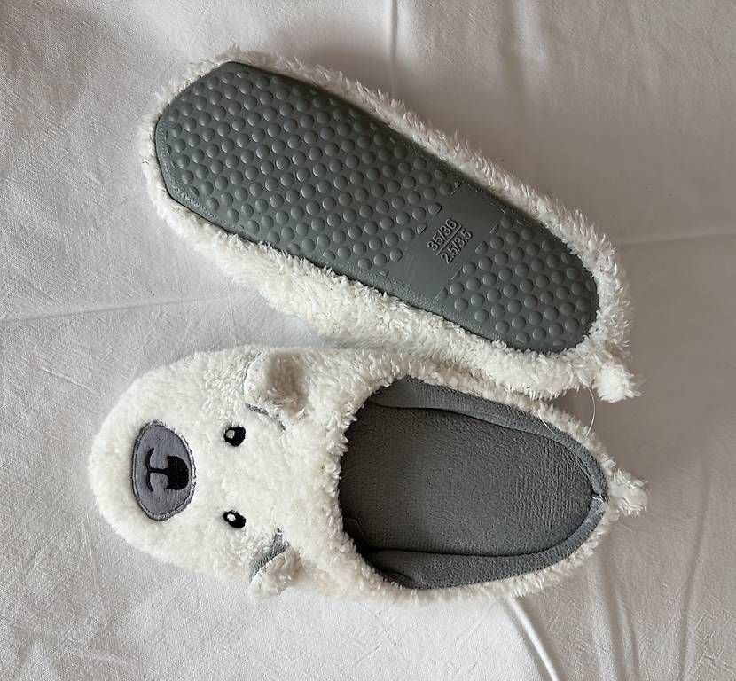 Chaussures hommes: Hausschuhe – Neuf avec emballage d'origine à Alpnach Dorf par Gada8 1