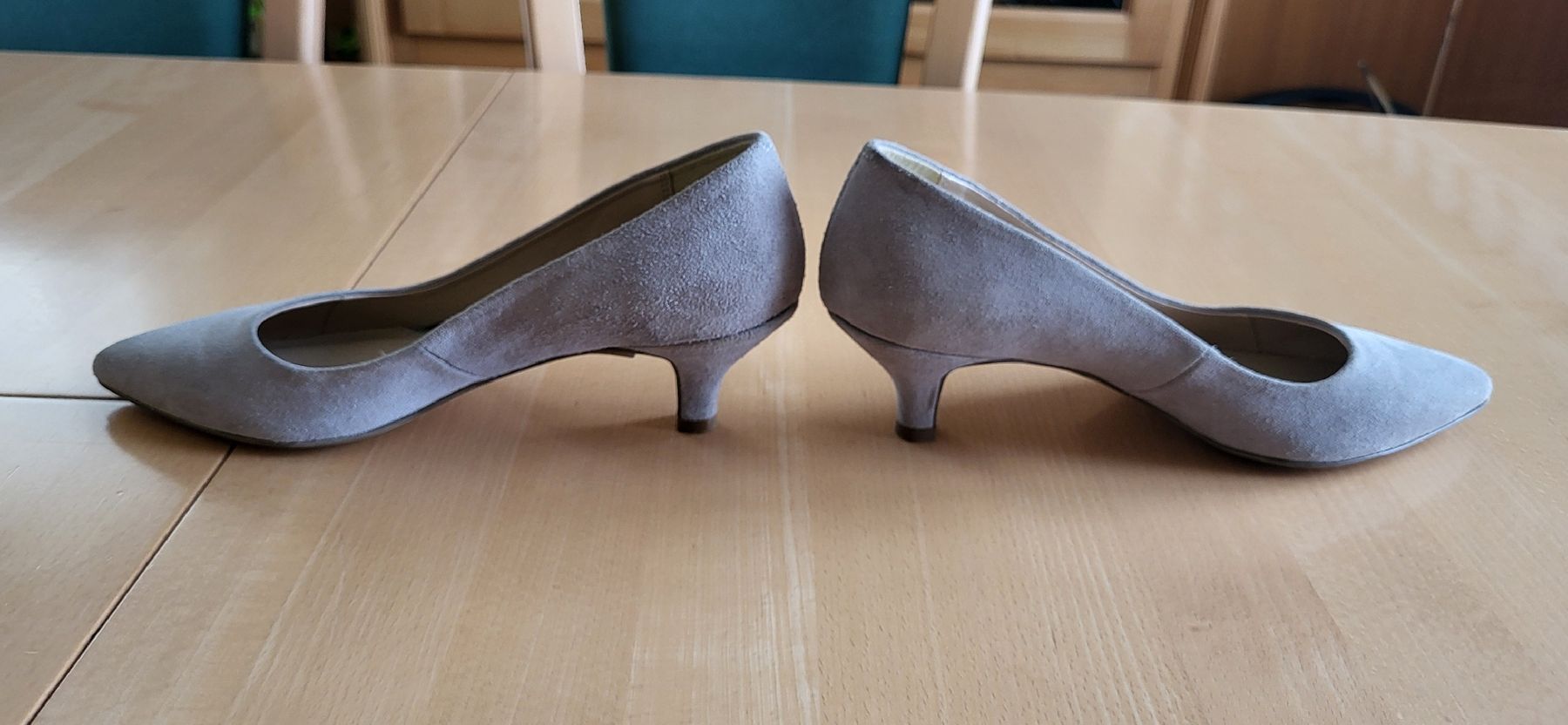Scarpe da donna: Pumps Wildleder Gr. 37 – Nuovo (secondo la descrizione) da Dürrenäsch venduto da DanaW01 3