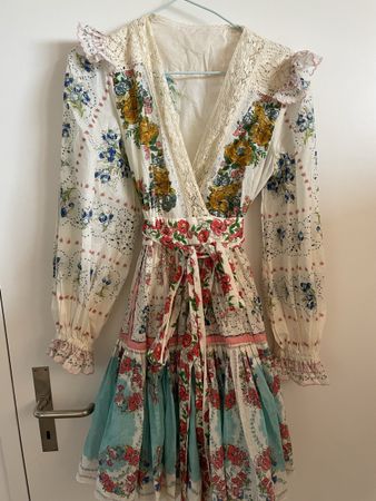 Kleid geblümt Langarm Grösse M guter Zustand