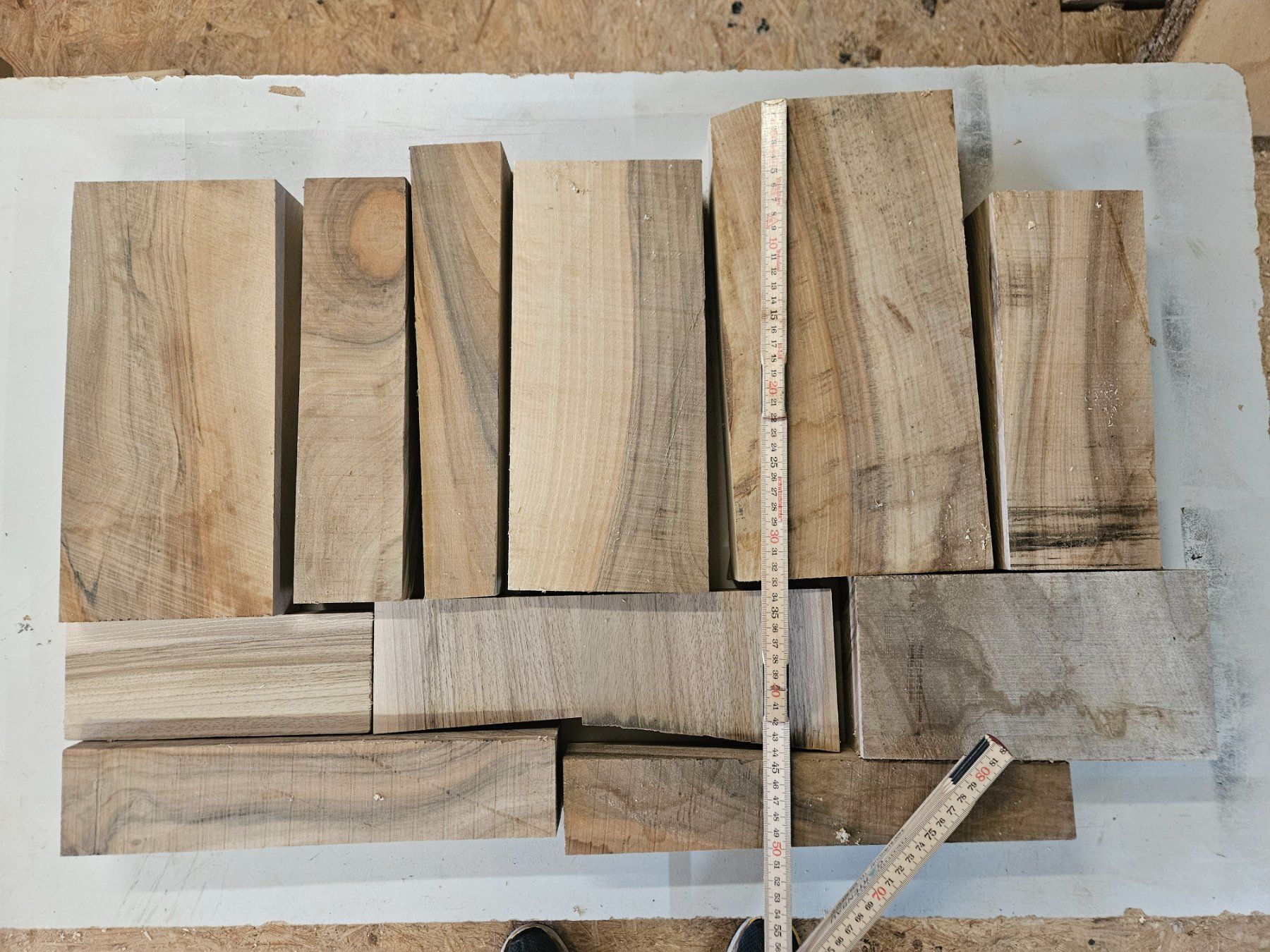 Articles en bois: Nussbaum Holz – Neuf (Voir description) à Schangnau par egli6.2 2