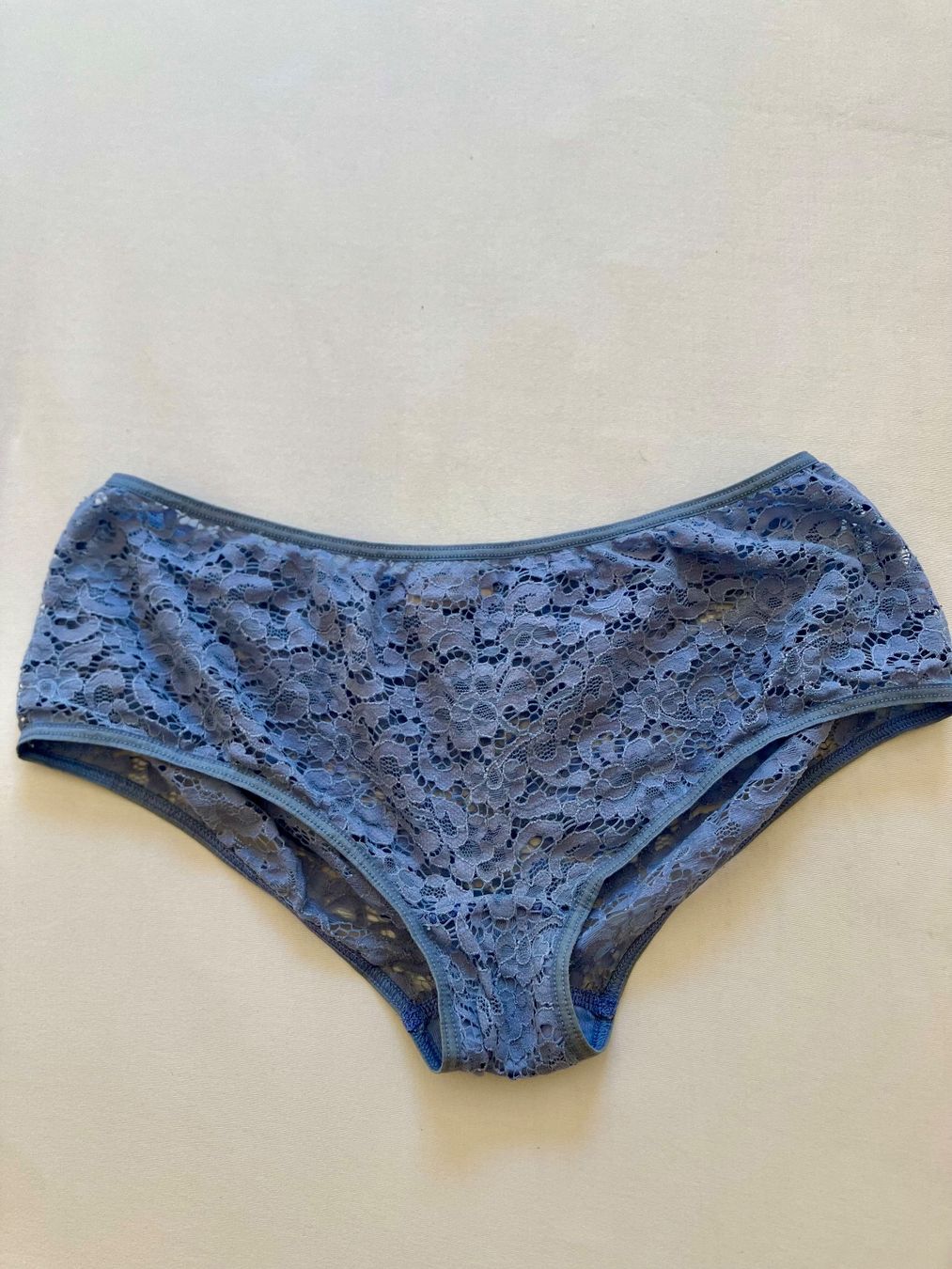 Hanro Négligés & Pyjamas: Hanro Spitzenpyjama-Set, Blau, S – D'occasion à Zürich par mou_j96c 2