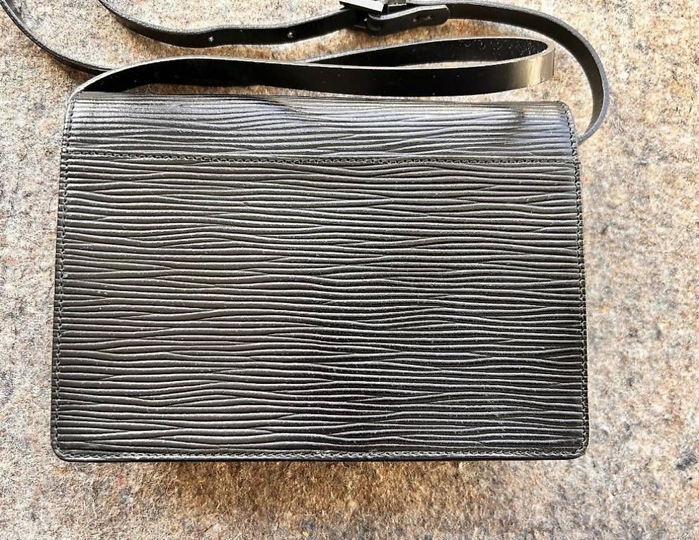 Sacs femmes: Tasche Epi Leder schwarz – D'occasion à Hüntwangen par Lorena14 1
