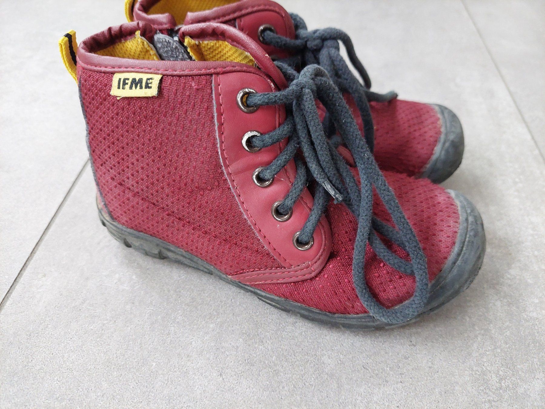 Scarpe per ragazze: Schuhe/ Stoffschuhe hoch 18cm ca. Gr. 29 – Usato da Wiesendangen venduto da troawus 1