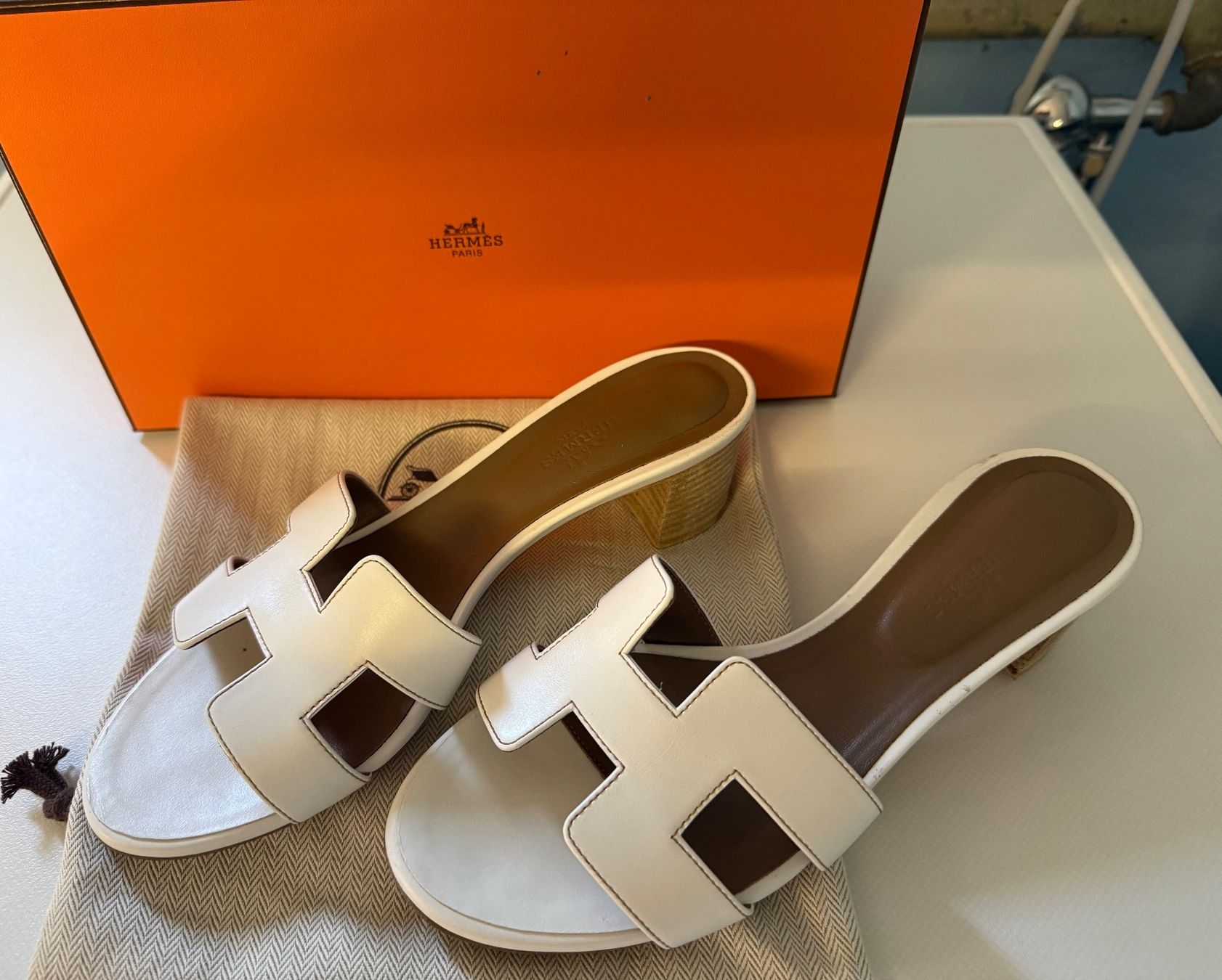 Hermès Scarpe da donna: Hermes Sandale mit Absatz 5cm – Usato da Pfäffikon ZH venduto da Margot1 3