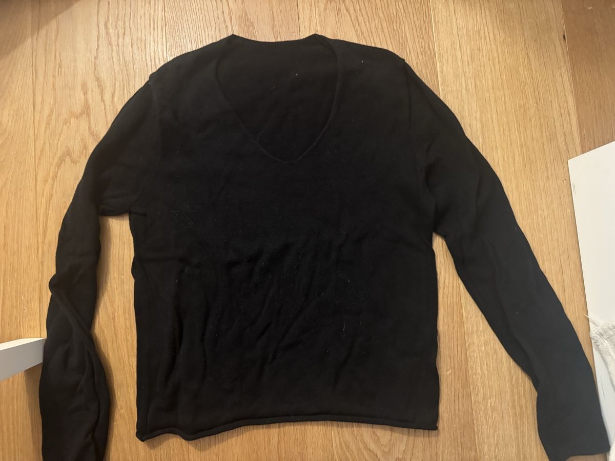 Brandy Melville Maglioni & Felpe: Brandy Melville, PulloverV-Ausschnitt – Usato da Solothurn venduto da jgu_xfz2 1