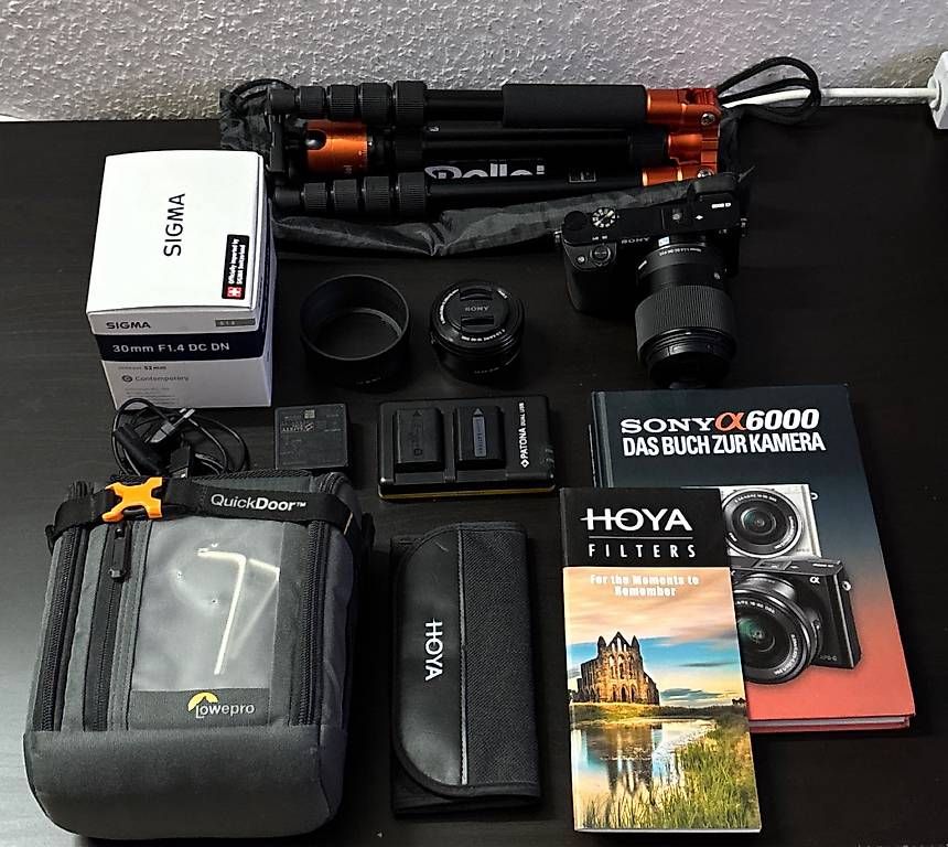 Fotocamera: Sony a6000 mit Zubehör – Usato da Luzern venduto da Lalo_
