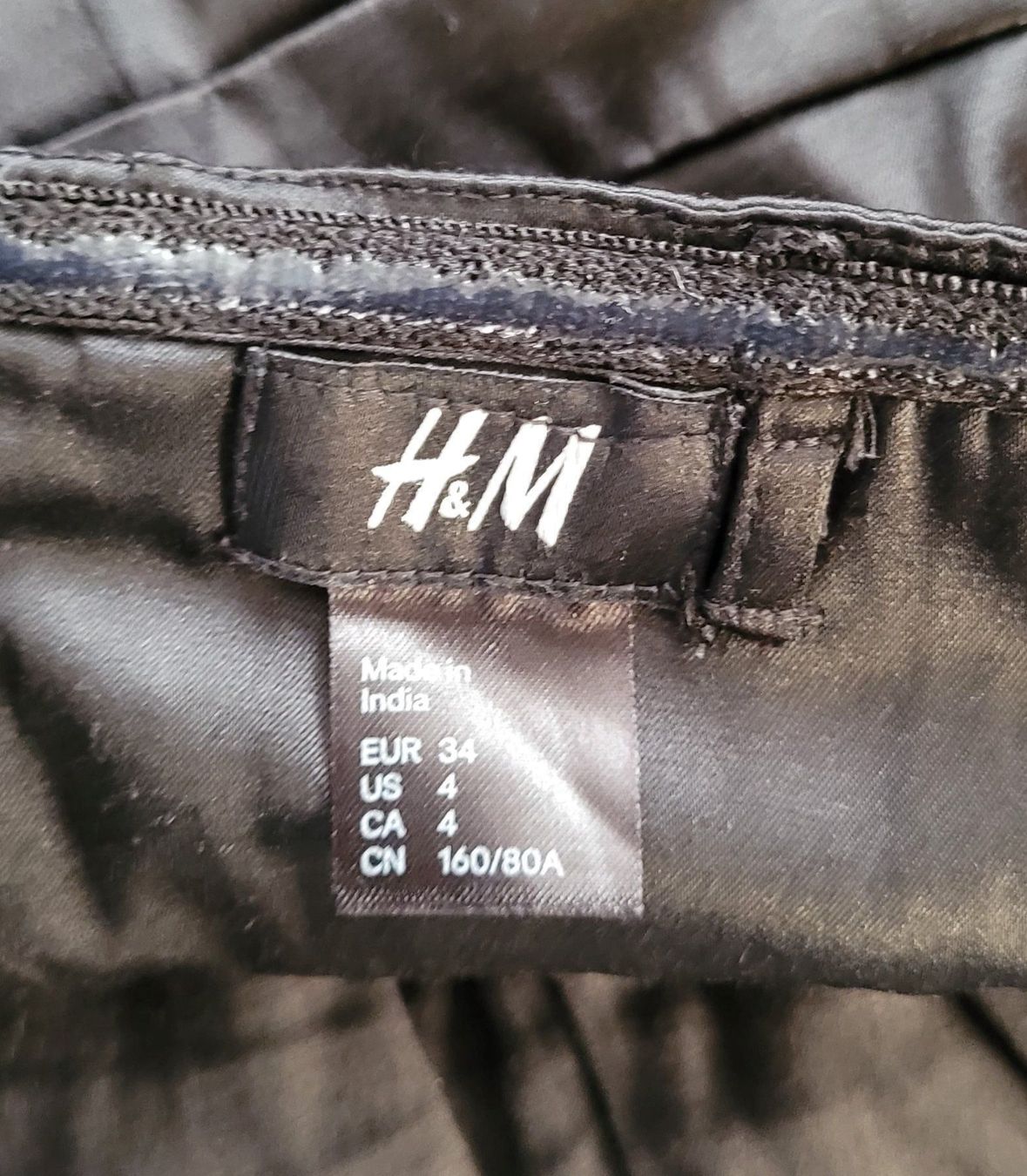 H&M Vestiti: H&M edles Cocktailkleid Schwarz Gr. 34 – Usato da Füllinsdorf venduto da Sunnebliemli7 2