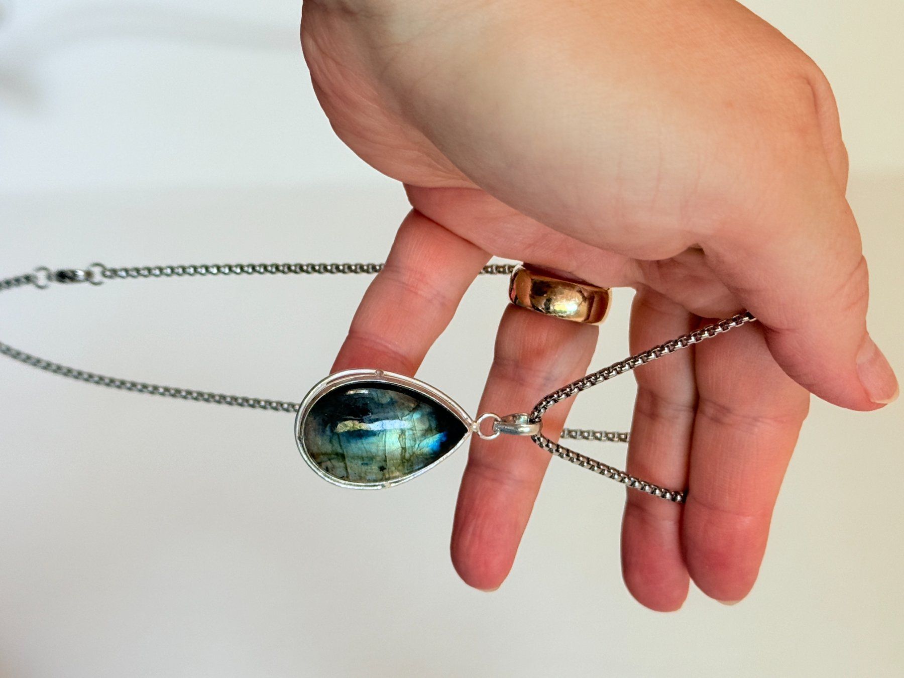 Catenine: Collier Labradorite Pendentif Goutte Unique – Nuovo e nell'imballaggio originale da Genève venduto da AWWA 5