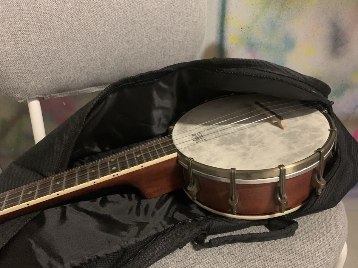 Instruments de musique: Banjolele, Banjo, Ukulele, 4 string – D'occasion à zürich par fioannaho 4