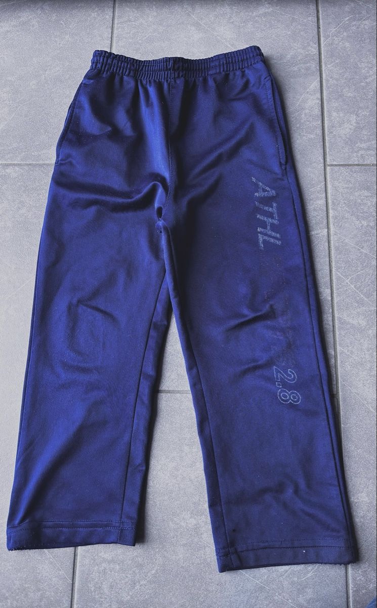 Hosen: Trainerhose Gr. 110 – Gebraucht aus Herzogenbuchsee von MoLa85