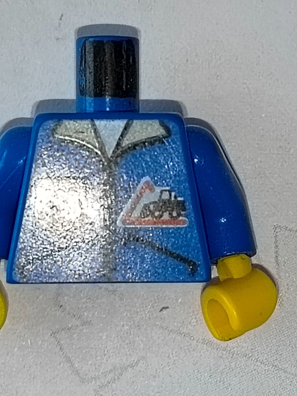 Lego Kit di costruzioni: Legofigurenteile  Torso Town Bulldozer Logo, Zipper Jack/E02 – Usato da St. Gallen venduto da Bisaknosp 2