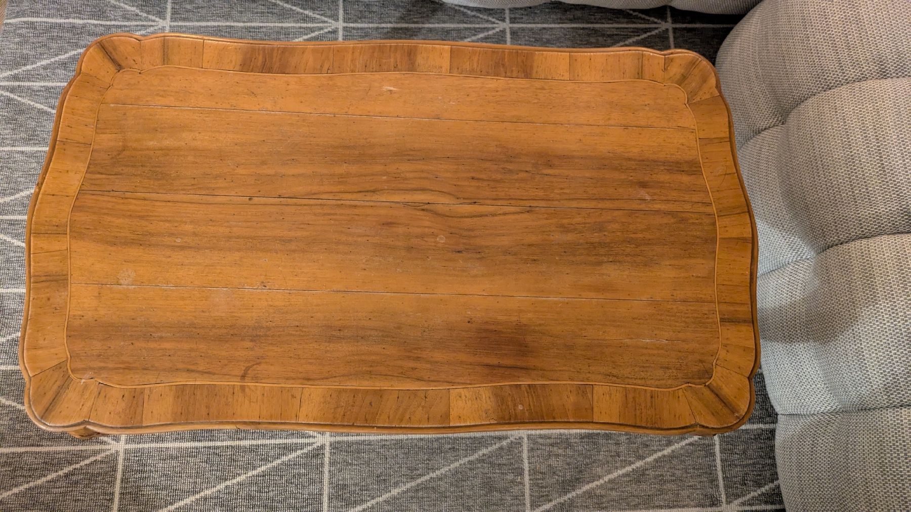Tische: Antiker Couchtisch mit Cabriole Beine Barock Stil – Gebraucht aus Staad SG von Reenalina 2