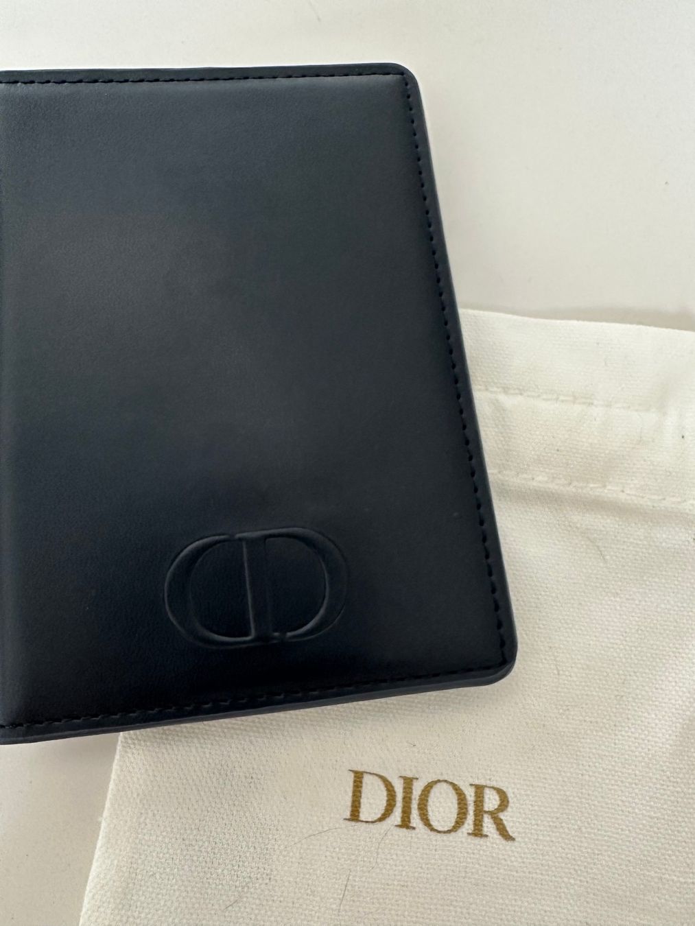 Dior Portafogli: DiorPassport holder – Nuovo e nell'imballaggio originale da Steinmaur venduto da regenbogen052