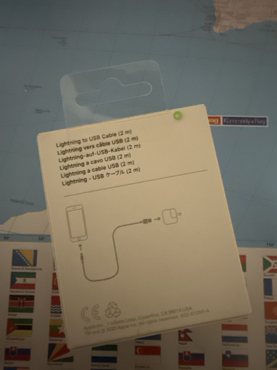 Apple Kabel: Apple Lightning USB Kabel 2 Meter – Neu und originalverpackt aus Oberglatt ZH von Winju 1