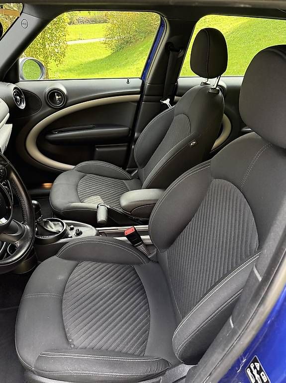 Mini Automobili: Mini Cooper ALL 4 – Usato da Innertkirchen venduto da Bienenstock99 3