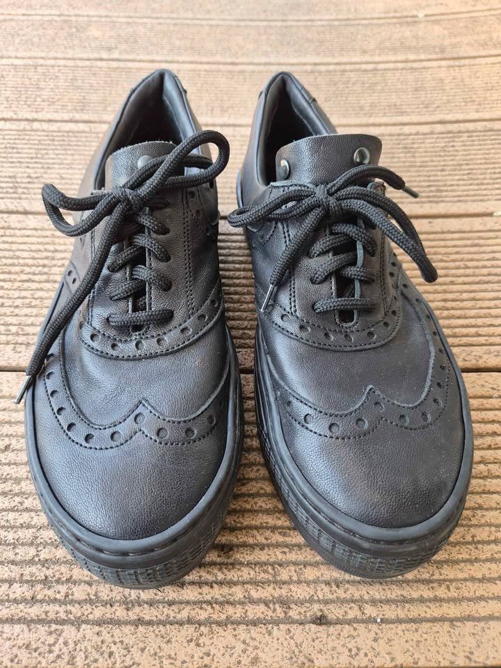 Damenschuhe: Chaussures – Neu und originalverpackt aus Agiez von chouchanelle 2