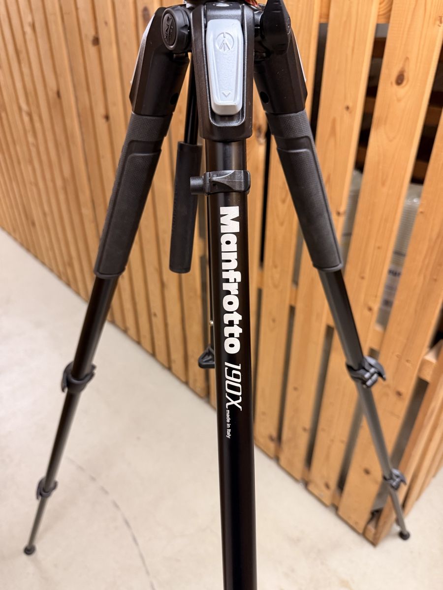 Manfrotto Stative & Köpfe: Manfrotto 190x – Gebraucht aus Unterentfelden von Cxcxxxx 3