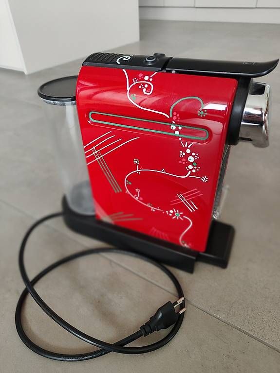 Kaffeemaschinen & Espressomaschinen: Nespresso Maschine  – Gebraucht aus Wauwil von tompreston 1