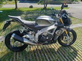 Aprilia Tuono 1100 V4 2015