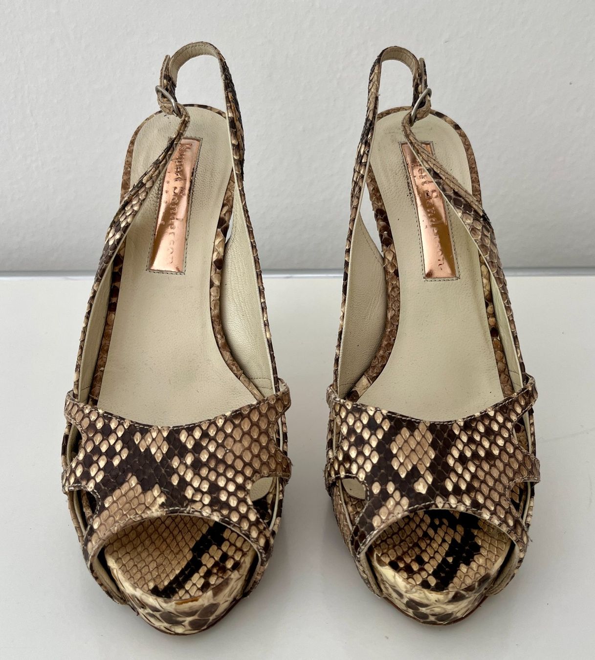 Chaussures femmes: Braune Pumps von Rupert Sanderson – D'occasion à Zürich par nwr