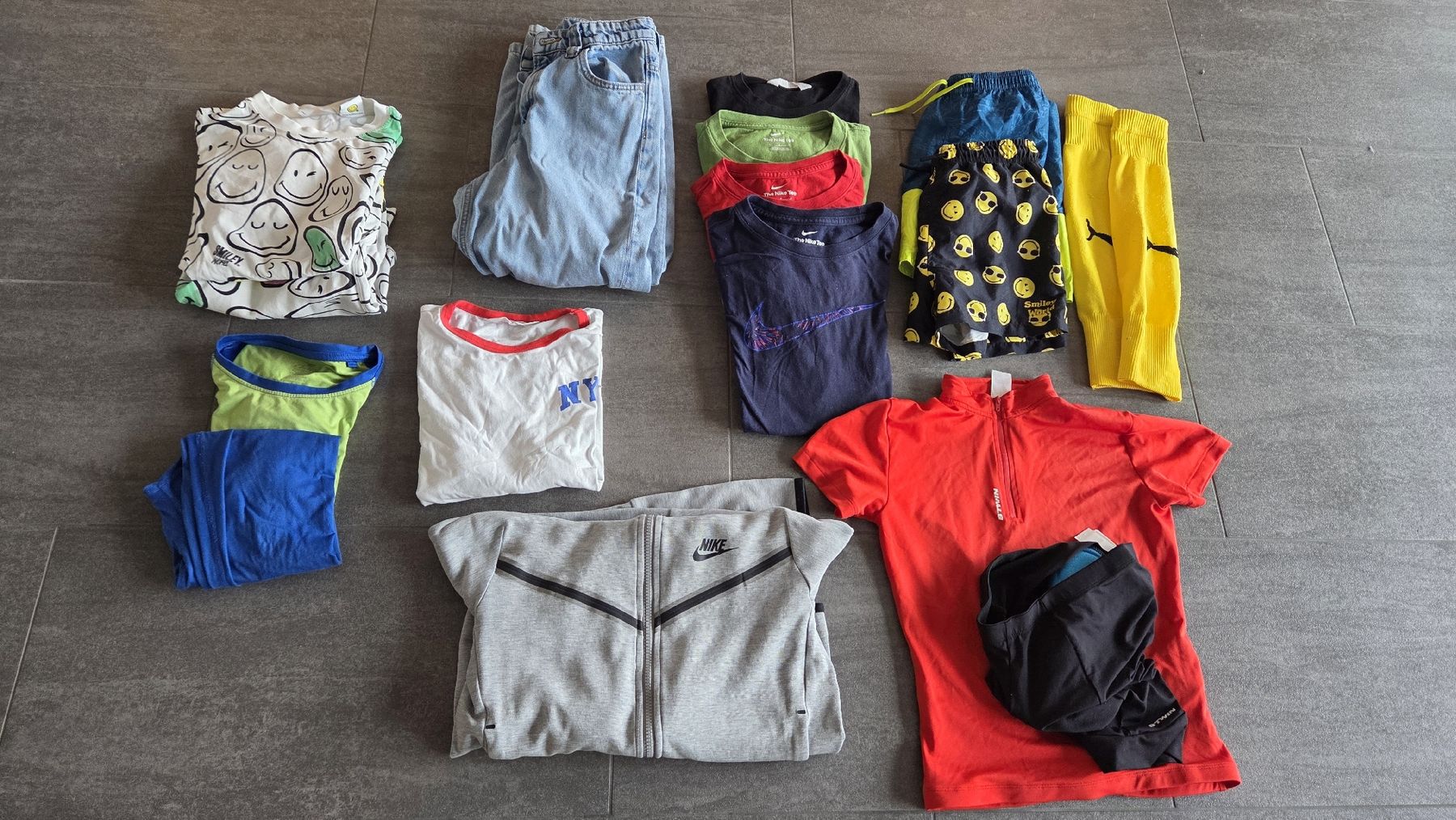 Kleiderpakete & -sets: Jungen Kleiderpaket Grösse 146 152 – Gebraucht aus Bubikon von 2_Cents