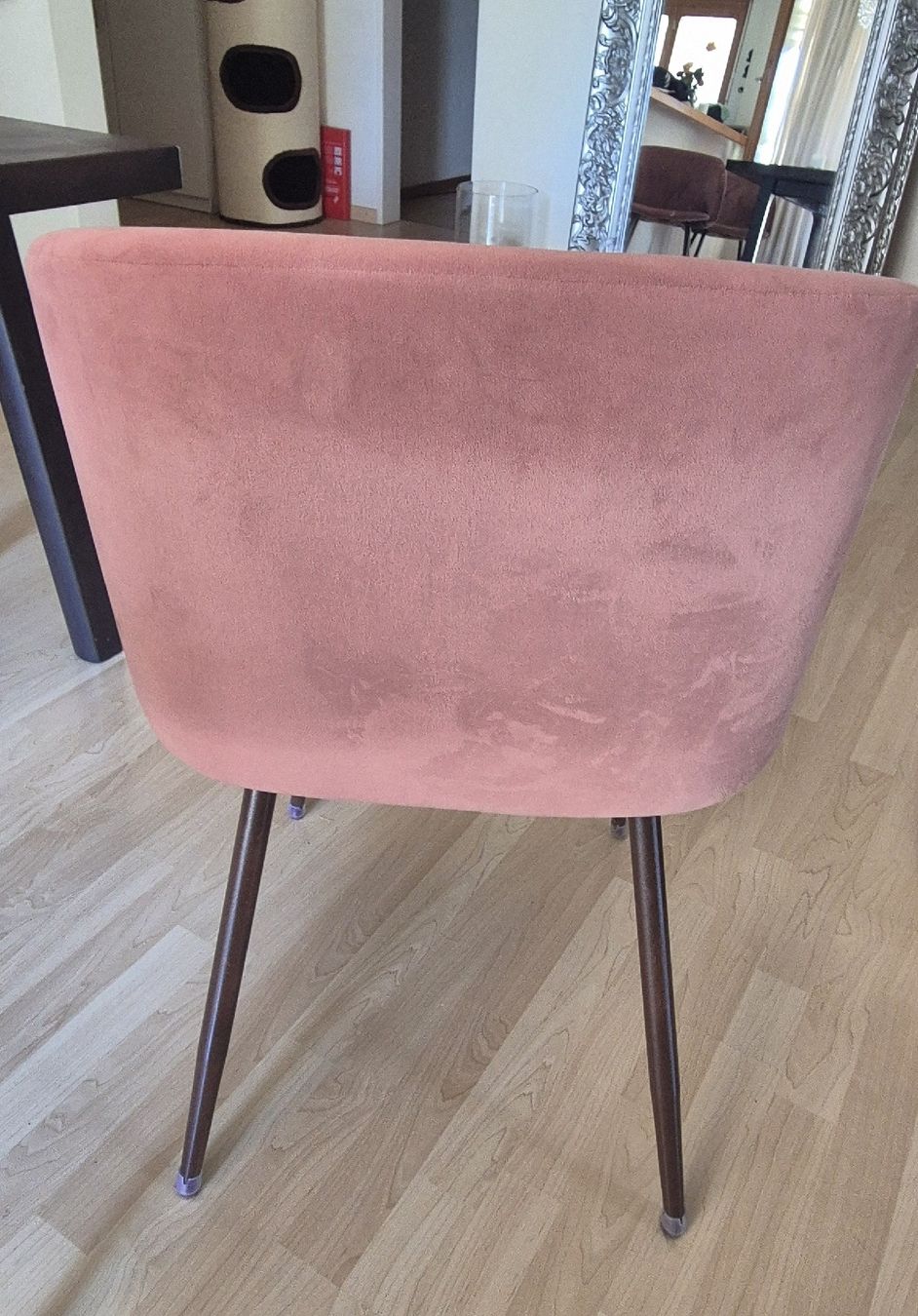 Tischset: Rosa Samt Stühle – Gebraucht aus Zürich von Sonne0125 2