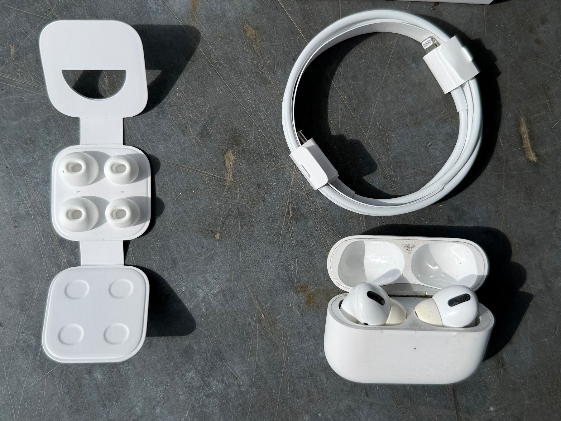 Apple Casques audio: Apple Air Pods Pro – D'occasion à Emmenmatt par simbasalome 2