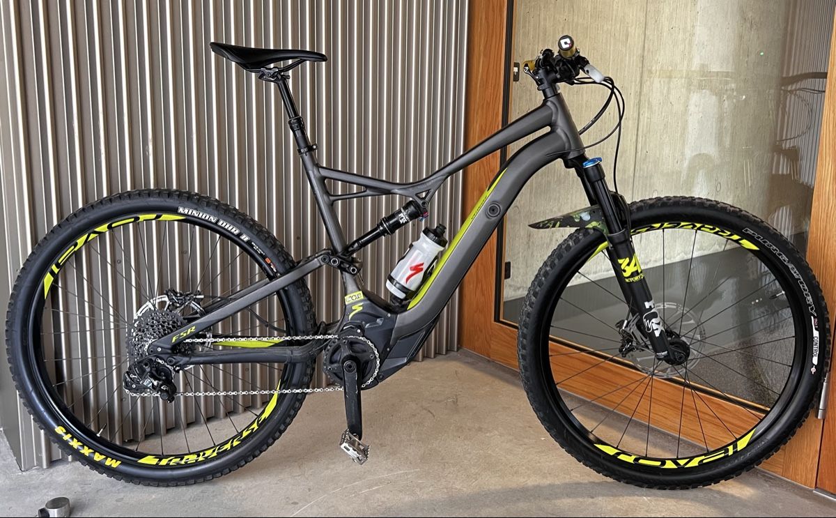 Specialized Velos: Specialized Turbo Levo Fully eBike – Gebraucht aus Zürich von  1