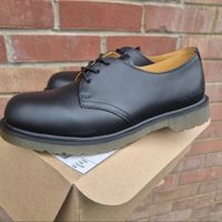 NEUVE - Dr Martens Royal Mail pour homme taille 43 - vintage