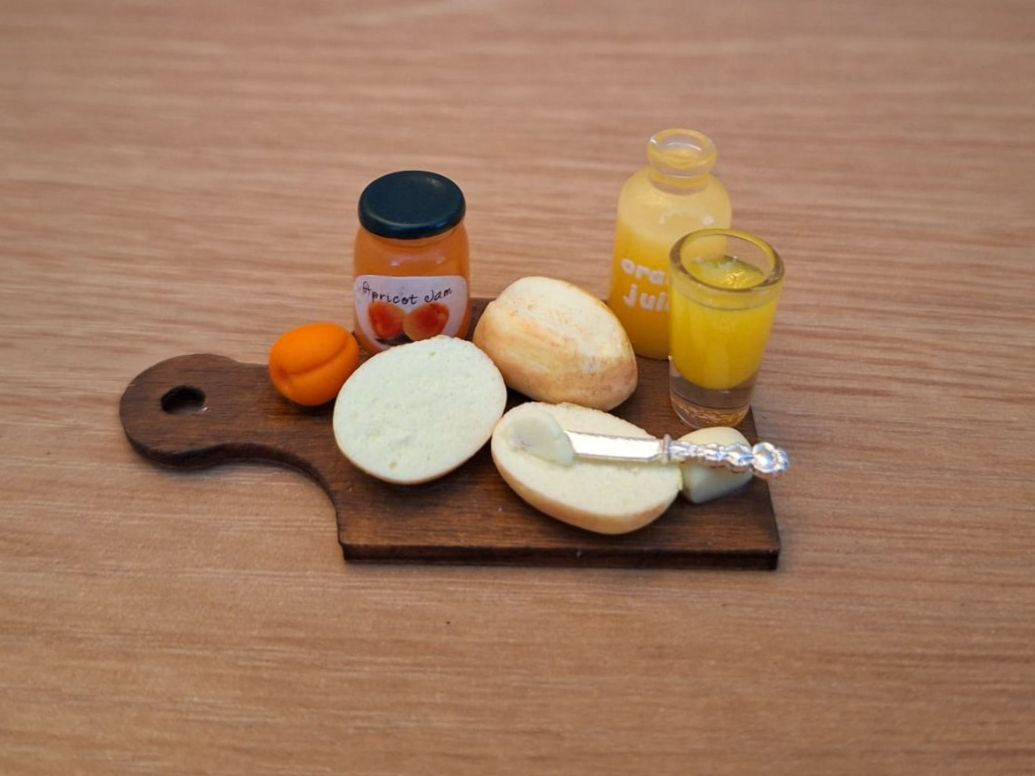 Puppenhäuser & -möbel: Handmade Frühstücksbrett – Neu (gemäss Beschreibung) aus Zürich von HandmadeTinyFood 3