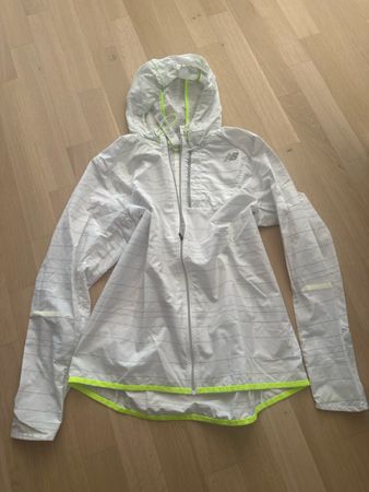 NEW BALANCE Laufjacke, weiss, NEU & NIE getragen